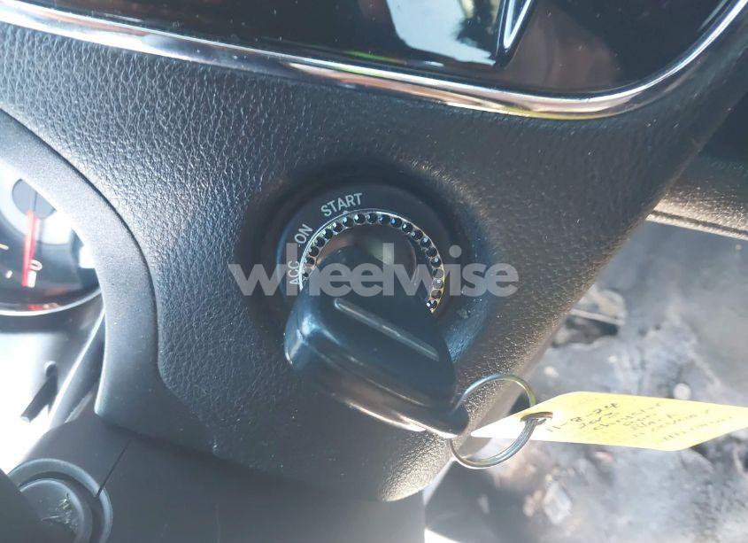 Photo 11 of 2013 Chrysler 200 TOURING (VIN 1C3CCBBB4DN724057)