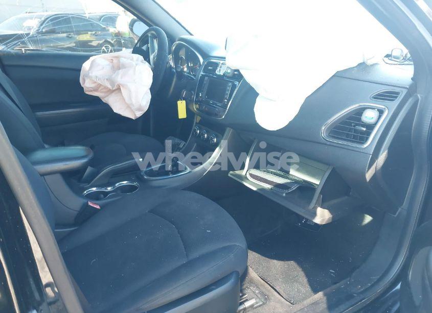 Photo 5 of 2013 Chrysler 200 TOURING (VIN 1C3CCBBB4DN724057)