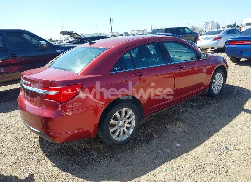 Photo 4 of 2013 Chrysler 200 TOURING (VIN 1C3CCBBB4DN724298)