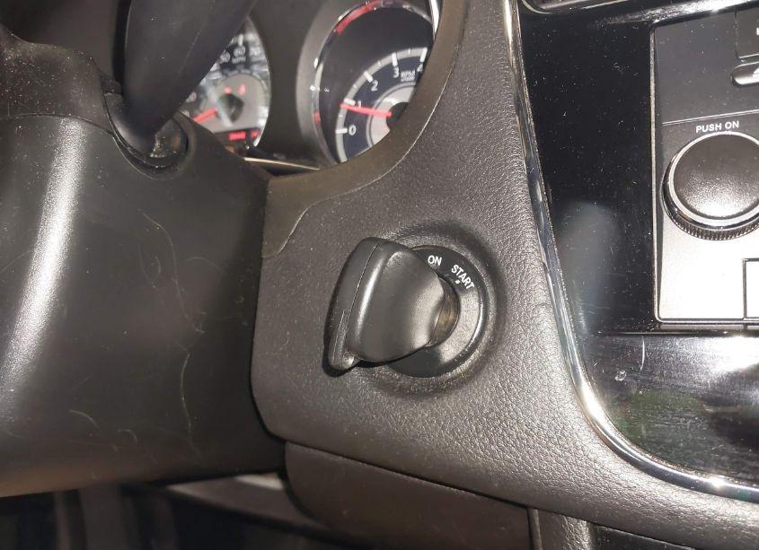 Photo 11 of 2014 Chrysler 200 TOURING (VIN 1C3CCBBB4EN137519)