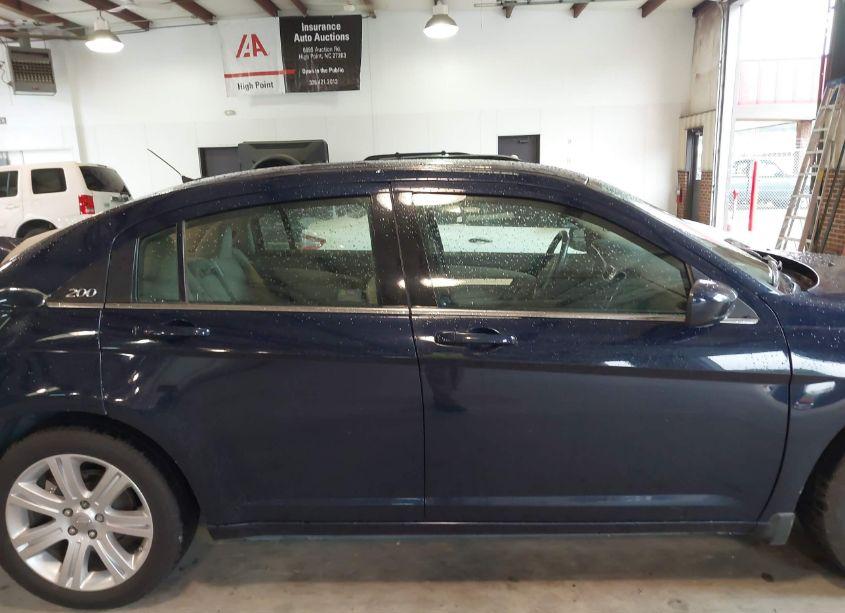 Photo 13 of 2014 Chrysler 200 TOURING (VIN 1C3CCBBB4EN137519)