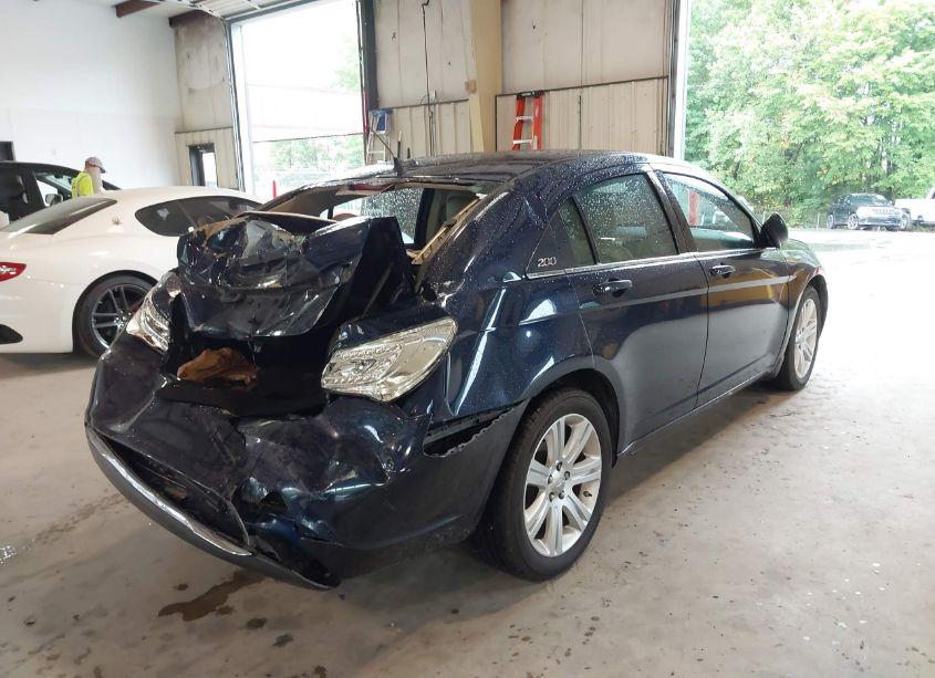 Photo 4 of 2014 Chrysler 200 TOURING (VIN 1C3CCBBB4EN137519)