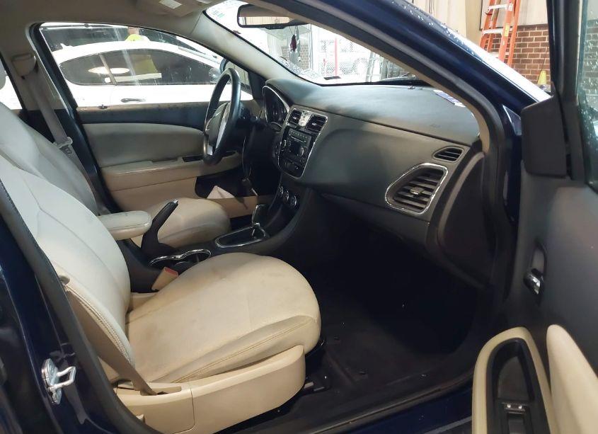 Photo 5 of 2014 Chrysler 200 TOURING (VIN 1C3CCBBB4EN137519)