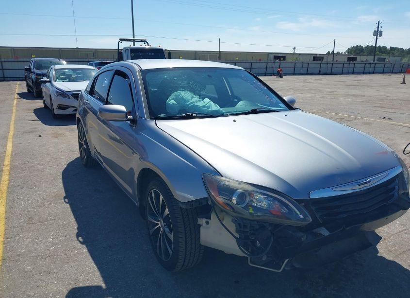 2014 Chrysler 200 TOURING (VIN 1C3CCBBB4EN172092) main photo