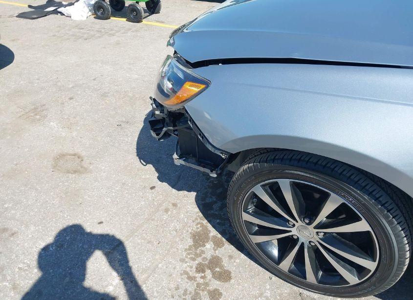 Photo 6 of 2014 Chrysler 200 TOURING (VIN 1C3CCBBB4EN172092)