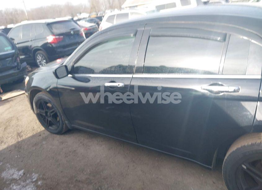 Photo 14 of 2012 Chrysler 200 TOURING (VIN 1C3CCBBB5CN126770)