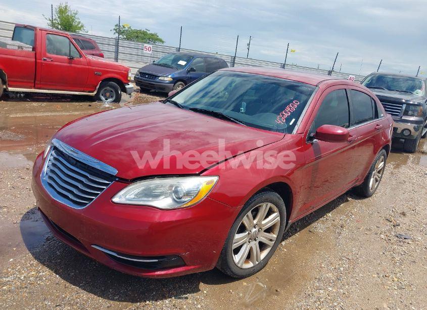 Photo 2 of 2012 Chrysler 200 TOURING (VIN 1C3CCBBB5CN146341)