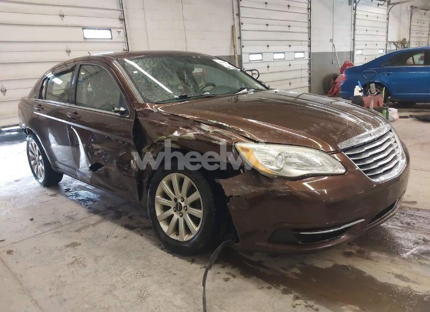 2012 Chrysler 200 TOURING (VIN 1C3CCBBB5CN180666) main photo