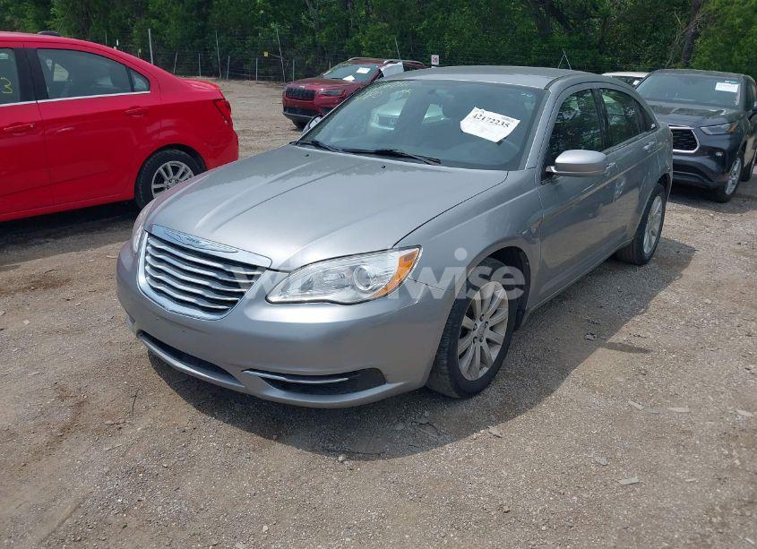 Photo 2 of 2013 Chrysler 200 TOURING (VIN 1C3CCBBB5DN512686)