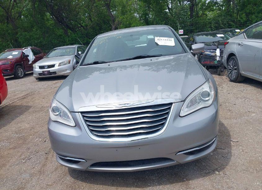 Photo 6 of 2013 Chrysler 200 TOURING (VIN 1C3CCBBB5DN512686)