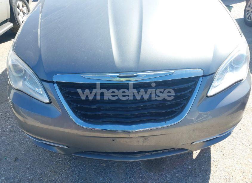 Photo 6 of 2013 Chrysler 200 TOURING (VIN 1C3CCBBB5DN575240)