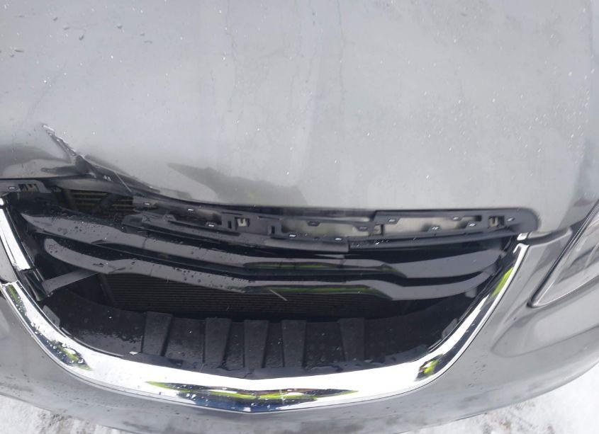 Photo 10 of 2013 Chrysler 200 TOURING (VIN 1C3CCBBB5DN605532)