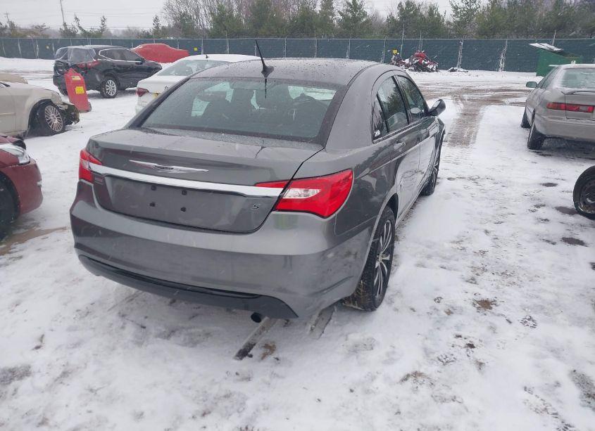 Photo 4 of 2013 Chrysler 200 TOURING (VIN 1C3CCBBB5DN605532)