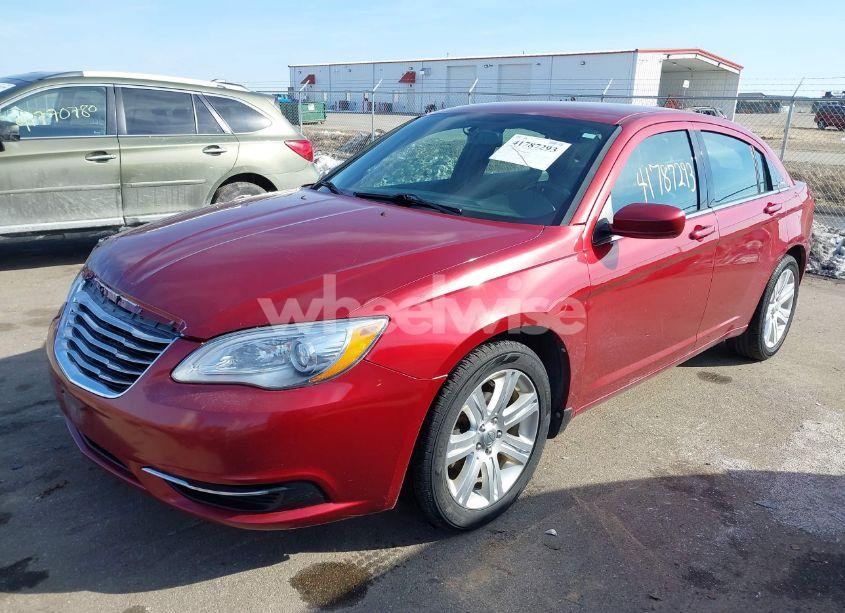 Photo 2 of 2013 Chrysler 200 TOURING (VIN 1C3CCBBB5DN655332)