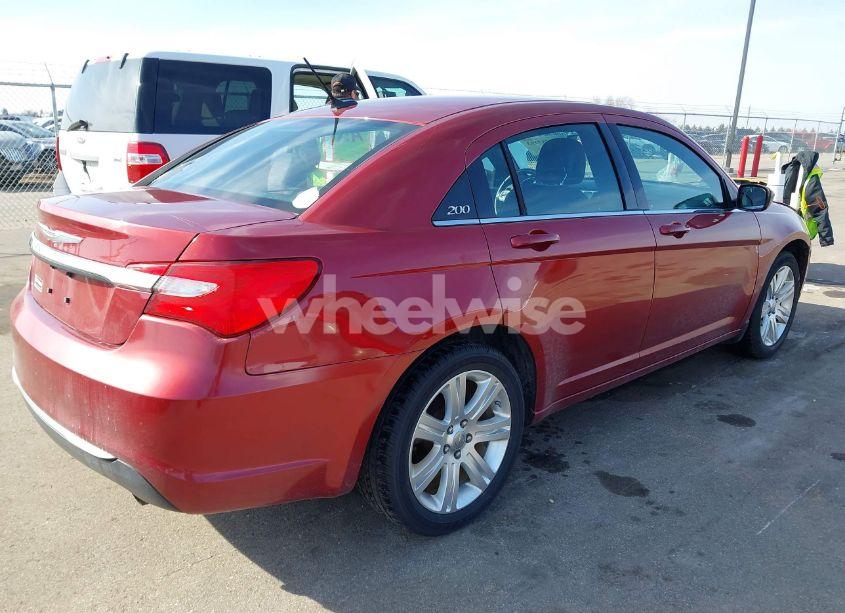 Photo 4 of 2013 Chrysler 200 TOURING (VIN 1C3CCBBB5DN655332)