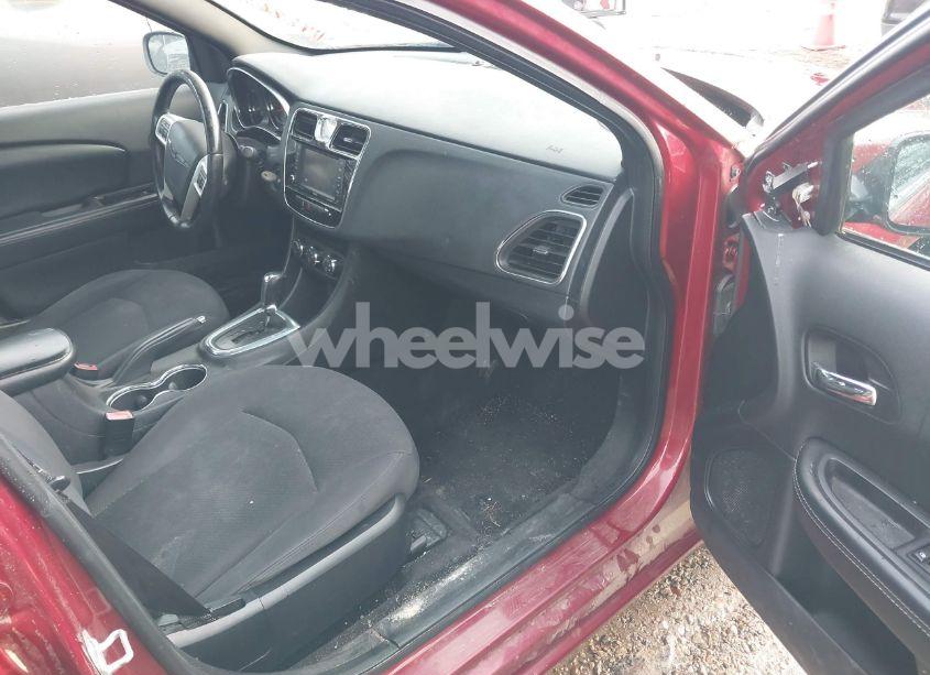 Photo 5 of 2013 Chrysler 200 TOURING (VIN 1C3CCBBB5DN679002)