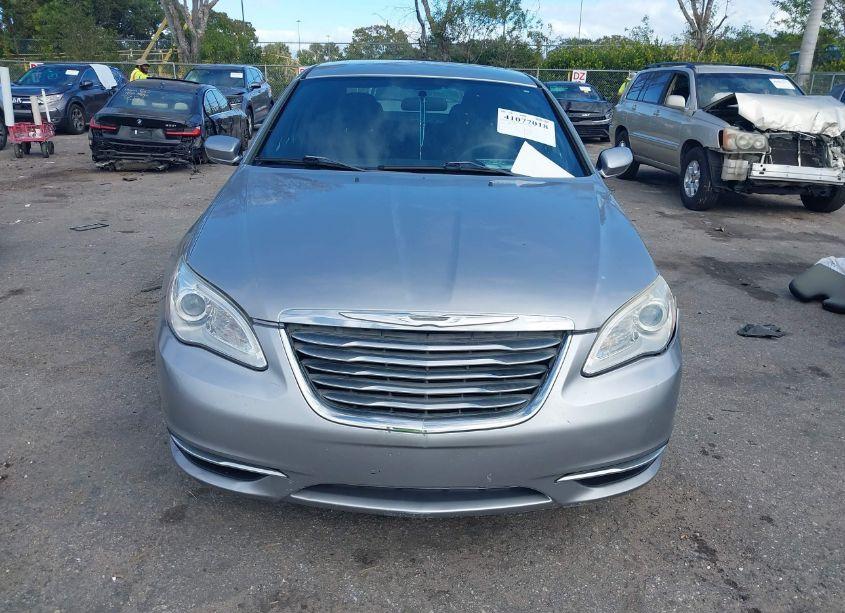 Photo 12 of 2013 Chrysler 200 TOURING (VIN 1C3CCBBB5DN764664)