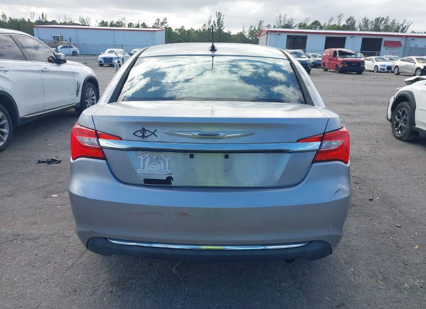 Photo 16 of 2013 Chrysler 200 TOURING (VIN 1C3CCBBB5DN764664)