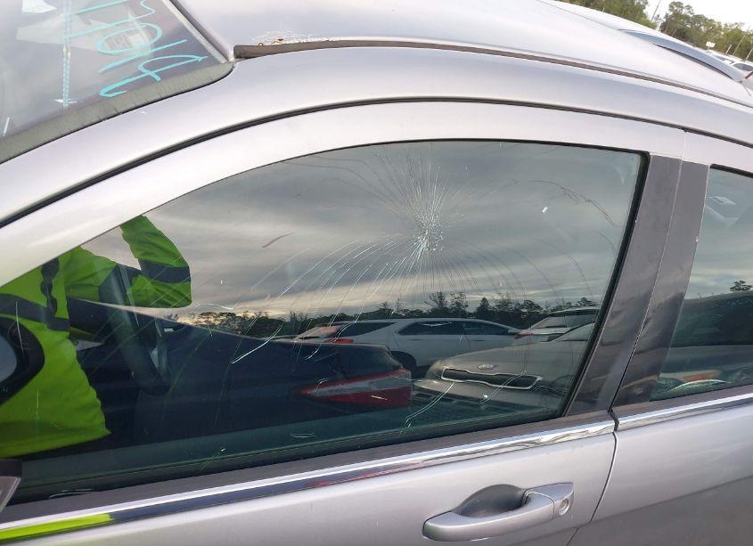 Photo 17 of 2013 Chrysler 200 TOURING (VIN 1C3CCBBB5DN764664)