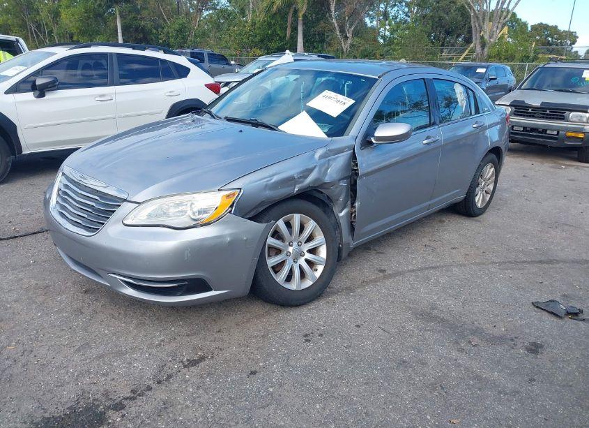 Photo 2 of 2013 Chrysler 200 TOURING (VIN 1C3CCBBB5DN764664)