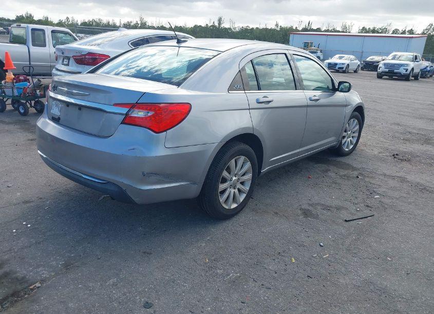 Photo 4 of 2013 Chrysler 200 TOURING (VIN 1C3CCBBB5DN764664)