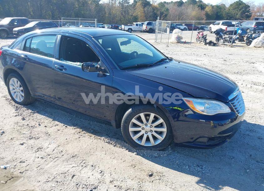 2014 Chrysler 200 TOURING (VIN 1C3CCBBB5EN176975) main photo