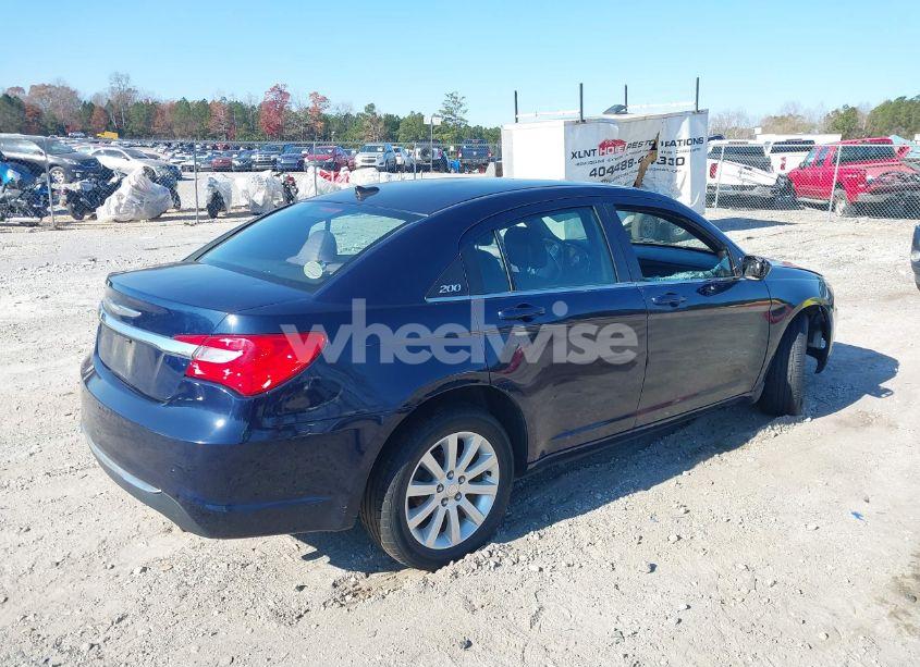 Photo 4 of 2014 Chrysler 200 TOURING (VIN 1C3CCBBB5EN176975)