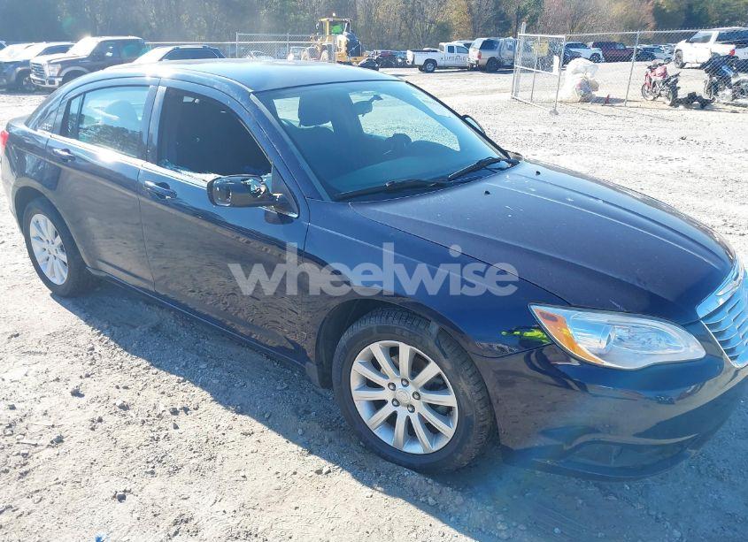 Photo 6 of 2014 Chrysler 200 TOURING (VIN 1C3CCBBB5EN176975)