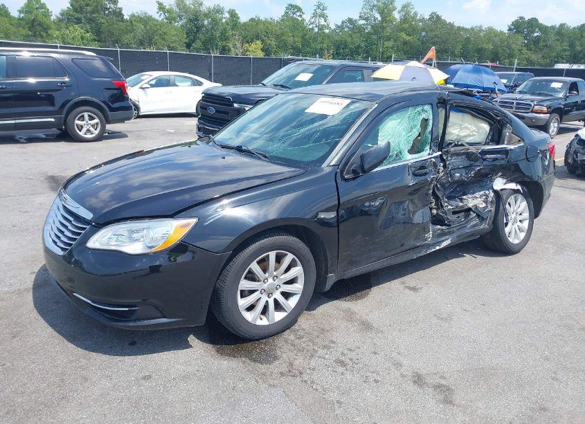 Photo 2 of 2014 Chrysler 200 TOURING (VIN 1C3CCBBB5EN185076)