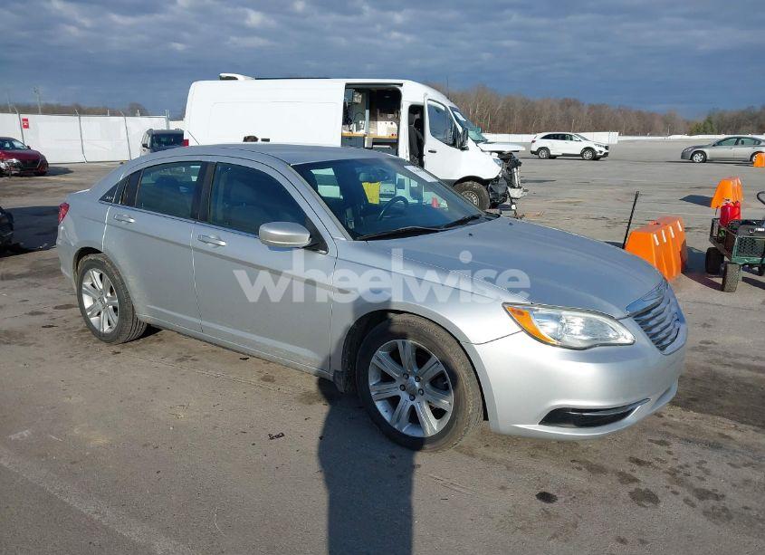 2012 Chrysler 200 TOURING (VIN 1C3CCBBB6CN175766) main photo
