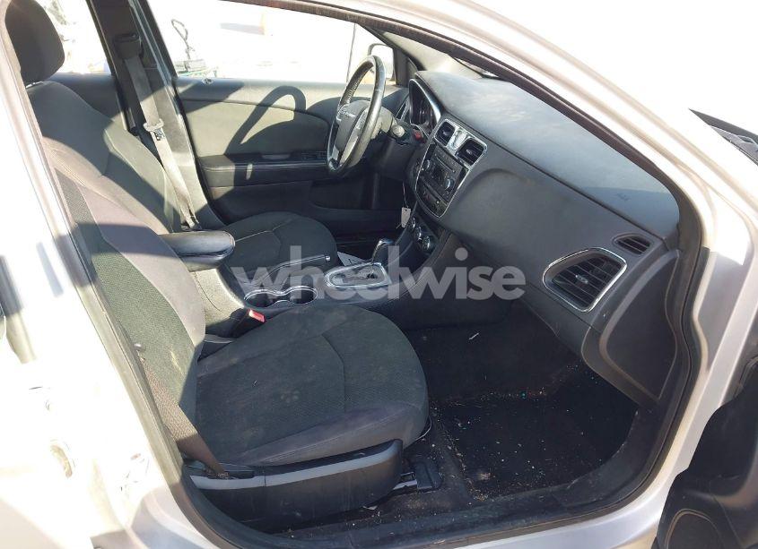 Photo 5 of 2012 Chrysler 200 TOURING (VIN 1C3CCBBB6CN175766)