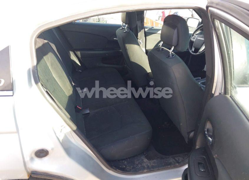 Photo 8 of 2012 Chrysler 200 TOURING (VIN 1C3CCBBB6CN175766)