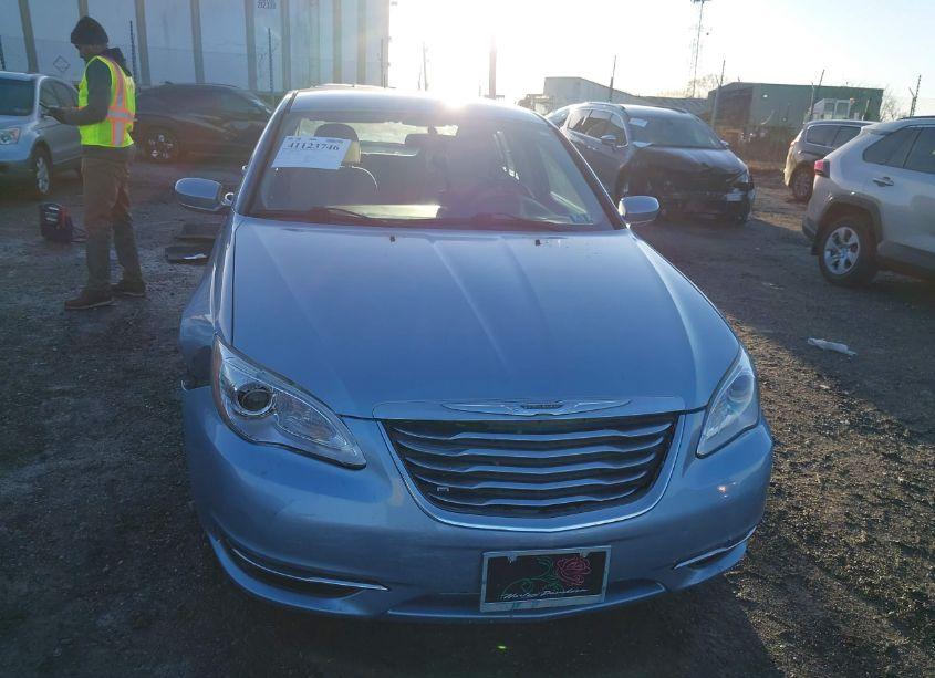 Photo 13 of 2012 Chrysler 200 TOURING (VIN 1C3CCBBB6CN299357)