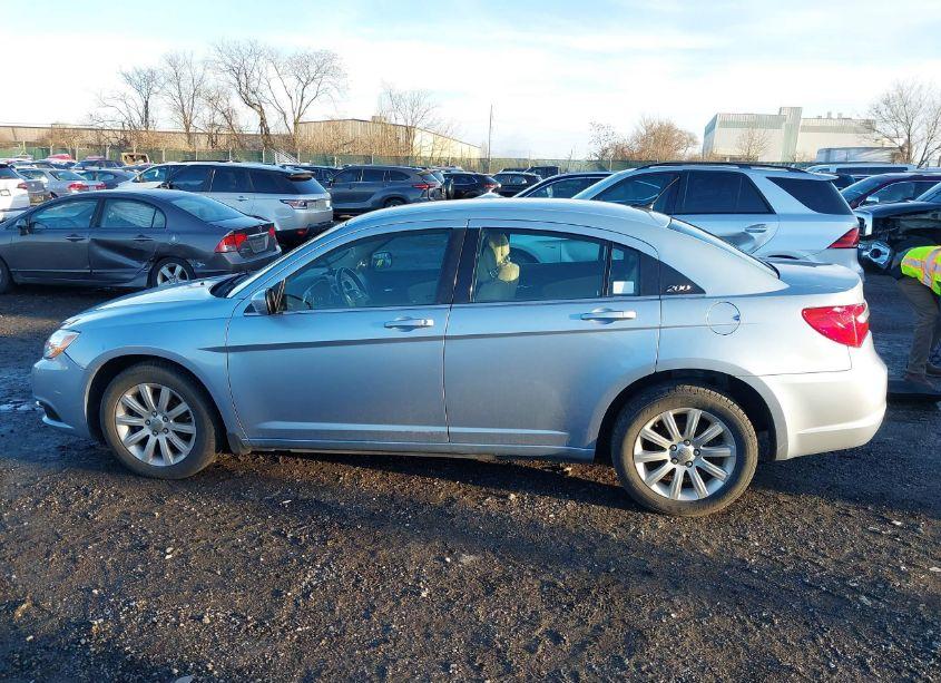 Photo 15 of 2012 Chrysler 200 TOURING (VIN 1C3CCBBB6CN299357)