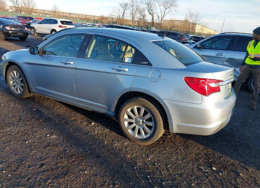 Photo 3 of 2012 Chrysler 200 TOURING (VIN 1C3CCBBB6CN299357)