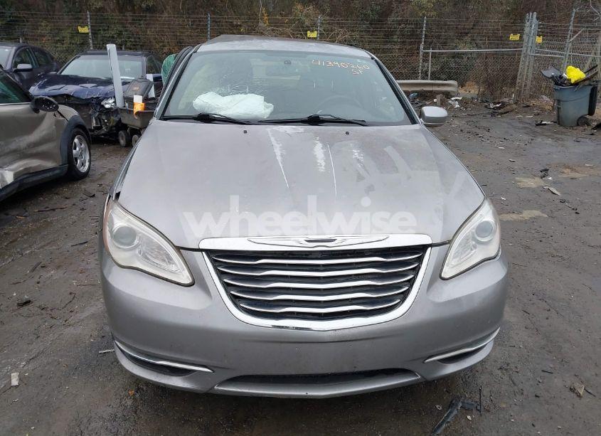 Photo 12 of 2013 Chrysler 200 TOURING (VIN 1C3CCBBB6DN543073)