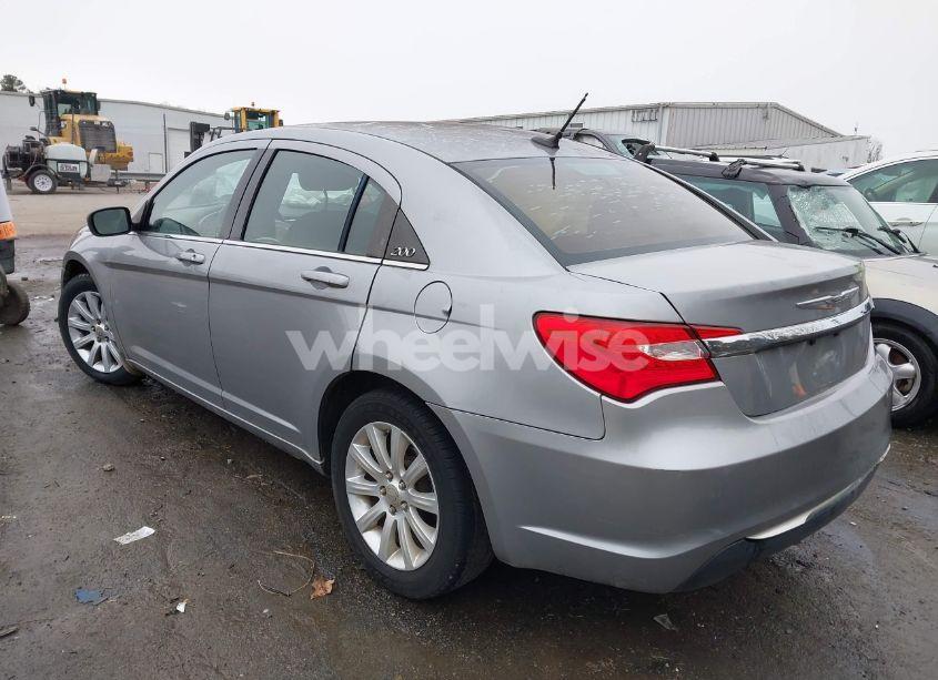 Photo 3 of 2013 Chrysler 200 TOURING (VIN 1C3CCBBB6DN543073)