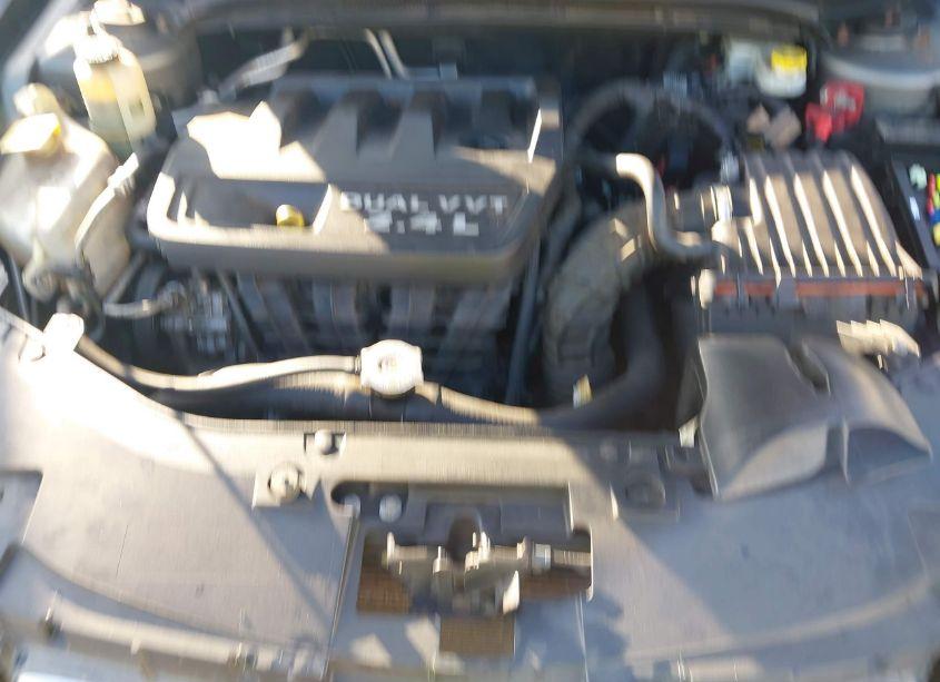 Photo 10 of 2013 Chrysler 200 TOURING (VIN 1C3CCBBB6DN550363)