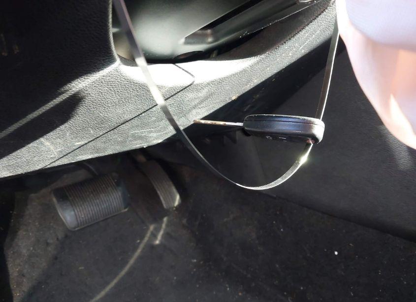 Photo 11 of 2013 Chrysler 200 TOURING (VIN 1C3CCBBB6DN550363)