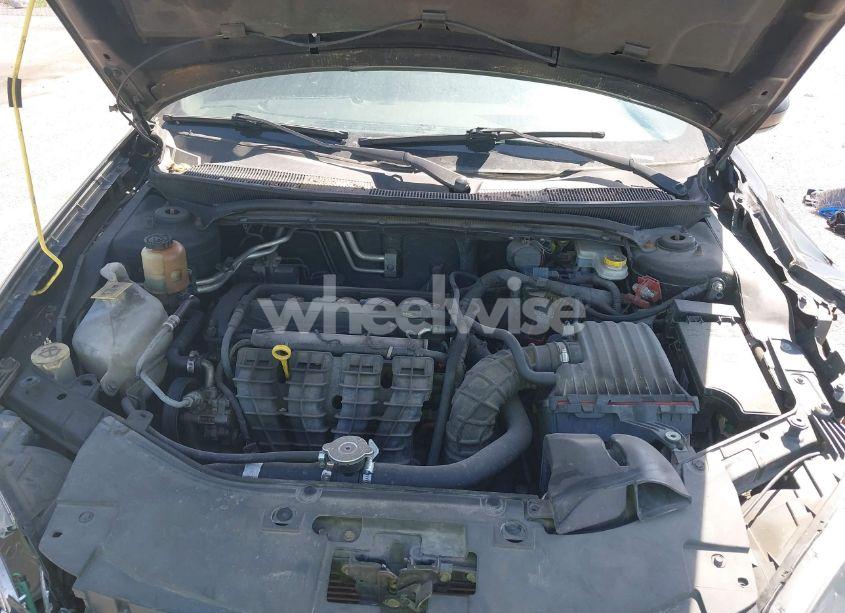 Photo 10 of 2013 Chrysler 200 TOURING (VIN 1C3CCBBB6DN577823)