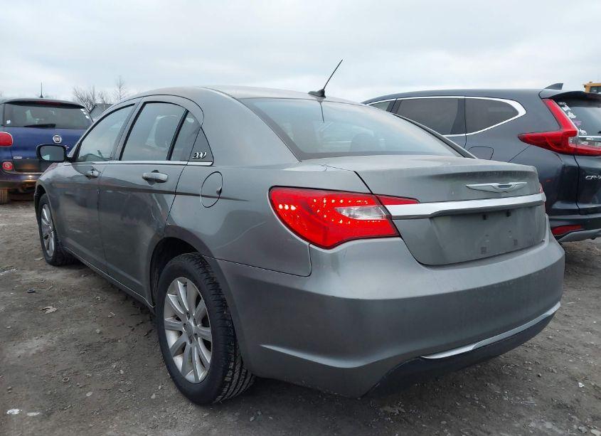 Photo 3 of 2013 Chrysler 200 TOURING (VIN 1C3CCBBB6DN602235)