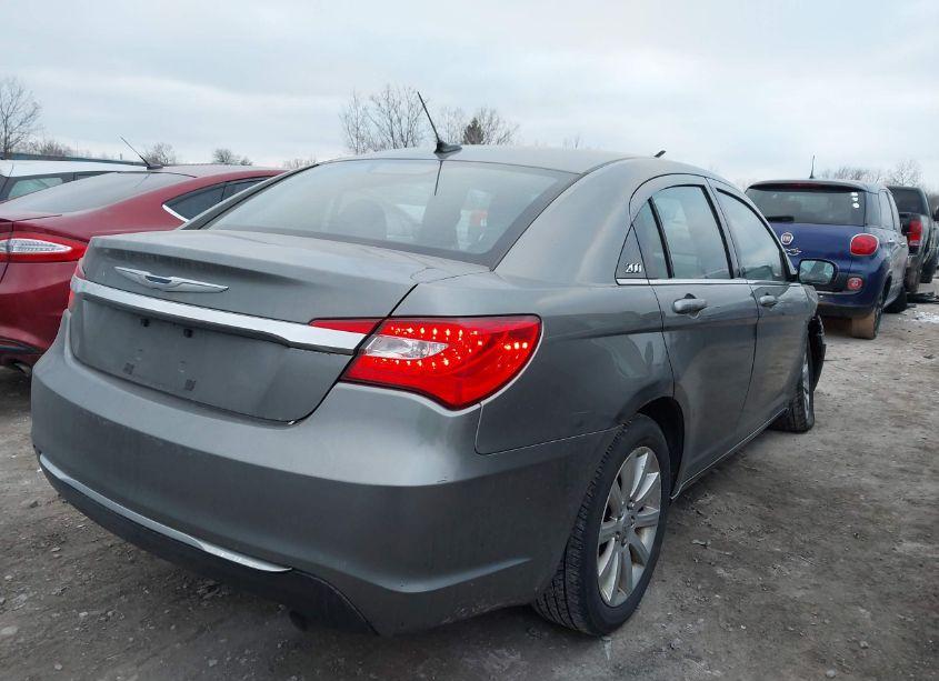 Photo 4 of 2013 Chrysler 200 TOURING (VIN 1C3CCBBB6DN602235)