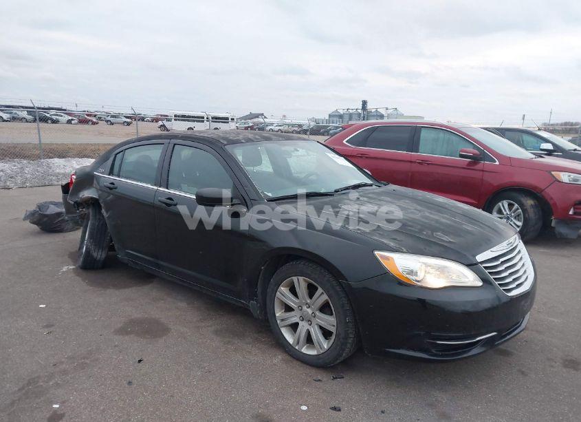 2013 Chrysler 200 TOURING (VIN 1C3CCBBB6DN694642) main photo