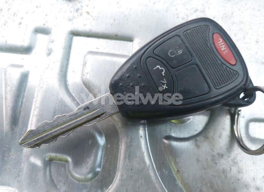 Photo 11 of 2013 Chrysler 200 TOURING (VIN 1C3CCBBB6DN694642)