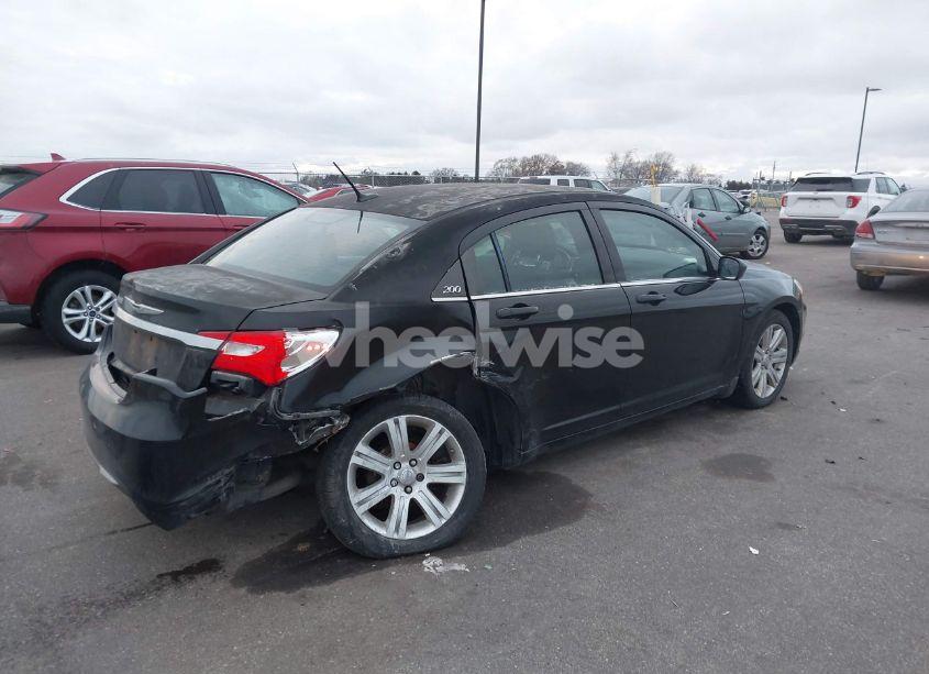 Photo 4 of 2013 Chrysler 200 TOURING (VIN 1C3CCBBB6DN694642)