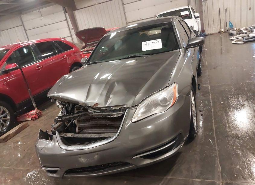 Photo 13 of 2013 Chrysler 200 TOURING (VIN 1C3CCBBB6DN694933)