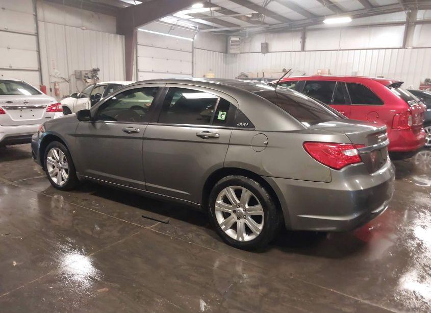 Photo 3 of 2013 Chrysler 200 TOURING (VIN 1C3CCBBB6DN694933)