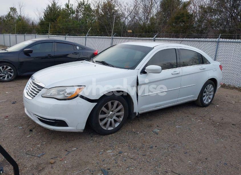 Photo 2 of 2013 Chrysler 200 TOURING (VIN 1C3CCBBB6DN713979)