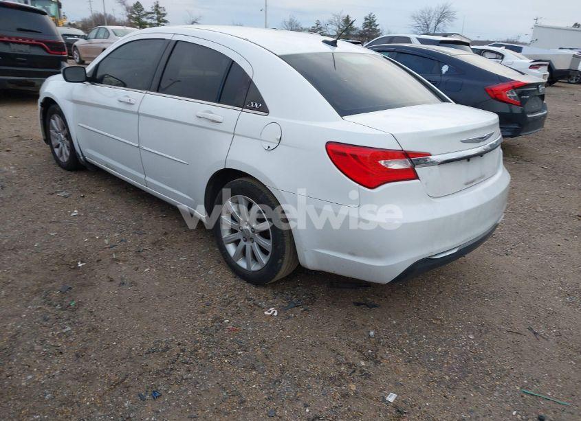 Photo 3 of 2013 Chrysler 200 TOURING (VIN 1C3CCBBB6DN713979)