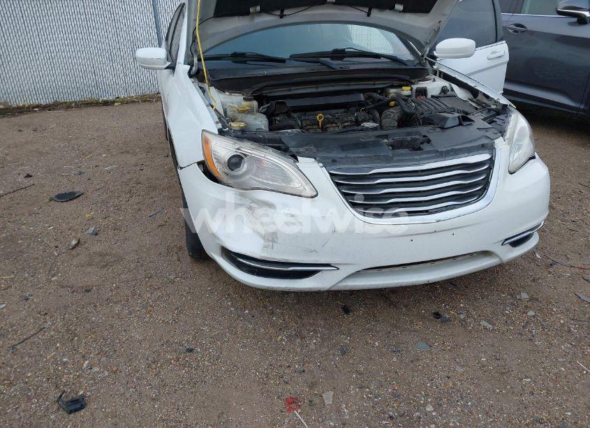 Photo 6 of 2013 Chrysler 200 TOURING (VIN 1C3CCBBB6DN713979)